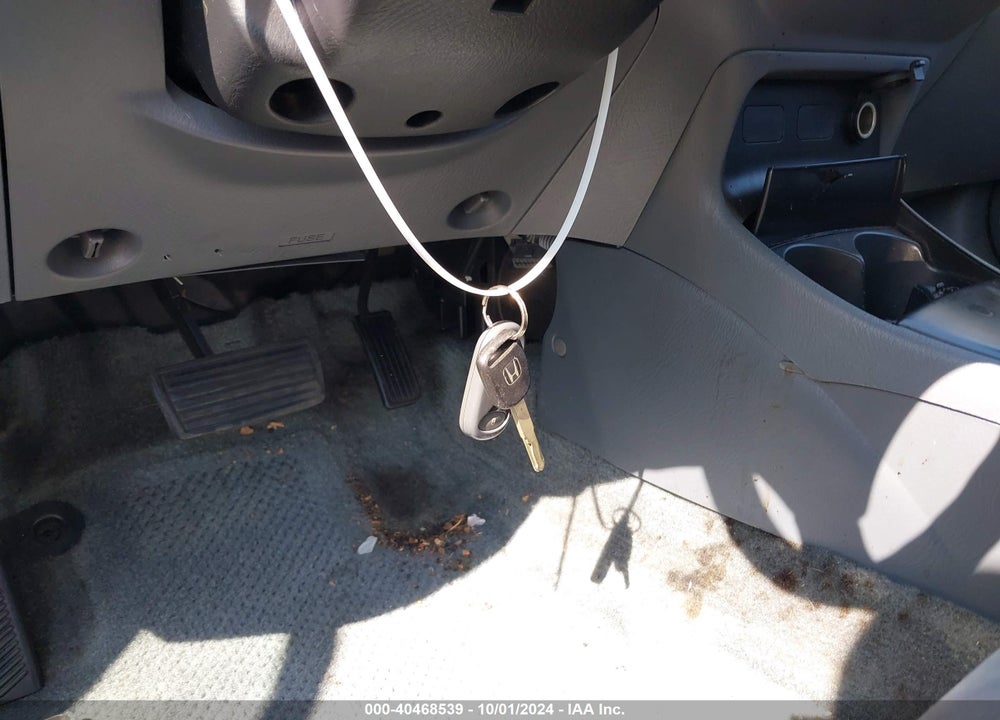 2005 HONDA CIVIC LX VIN: 2HGES16565H633924