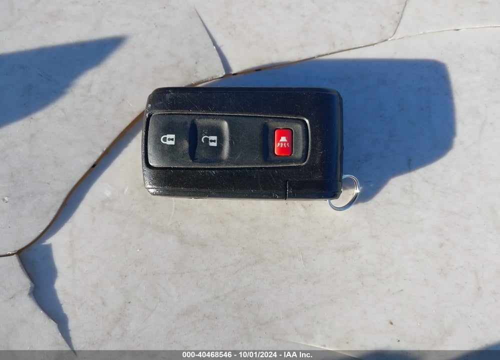 2008 TOYOTA PRIUS TOURING VIN: JTDKB20U283385105