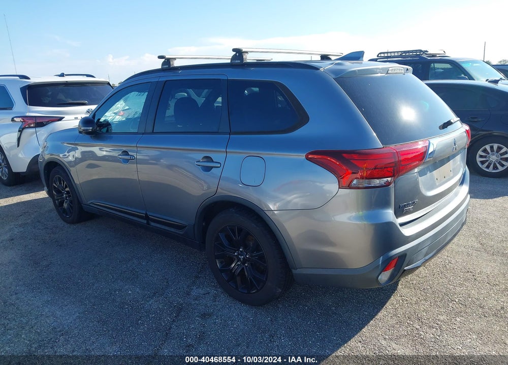 2018 MITSUBISHI OUTLANDER LE VIN: JA4AD3A37JZ045303