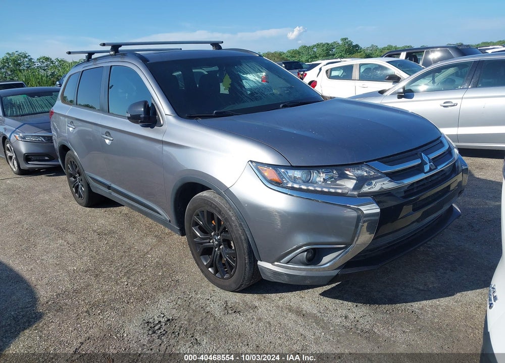 2018 MITSUBISHI OUTLANDER LE VIN: JA4AD3A37JZ045303