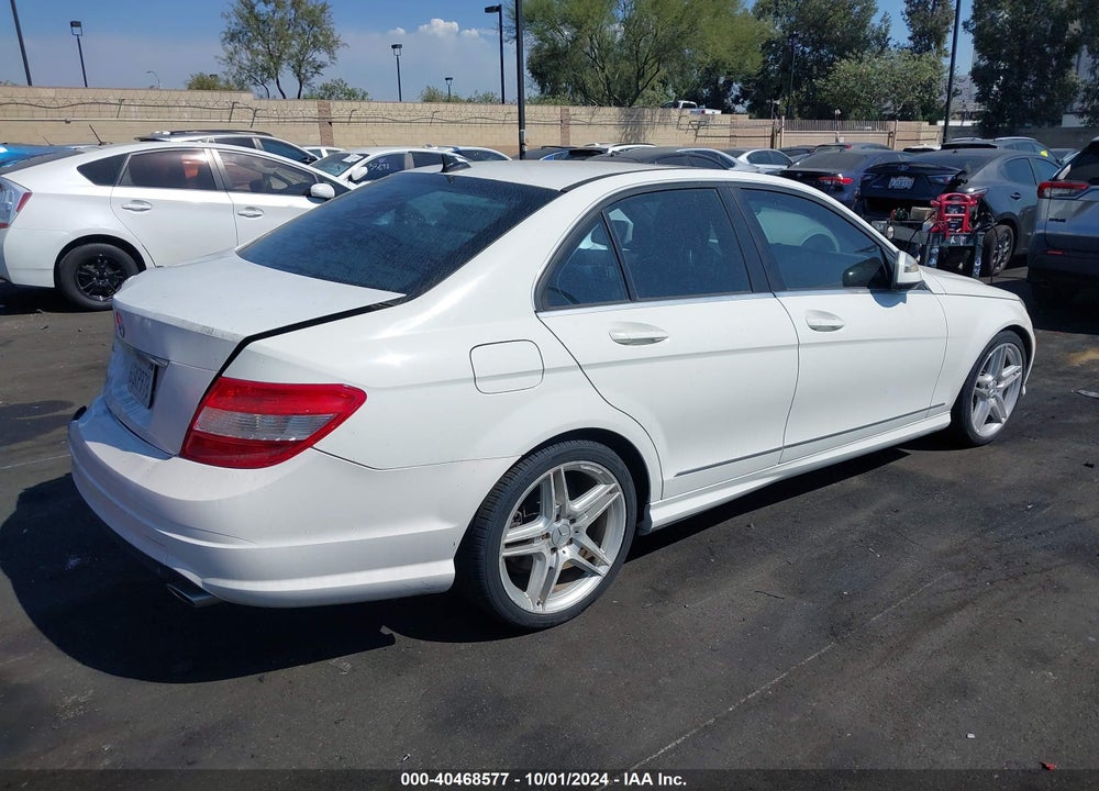 2008 MERCEDES-BENZ C 300 LUXURY/SPORT VIN: WDDGF54XX8R034459