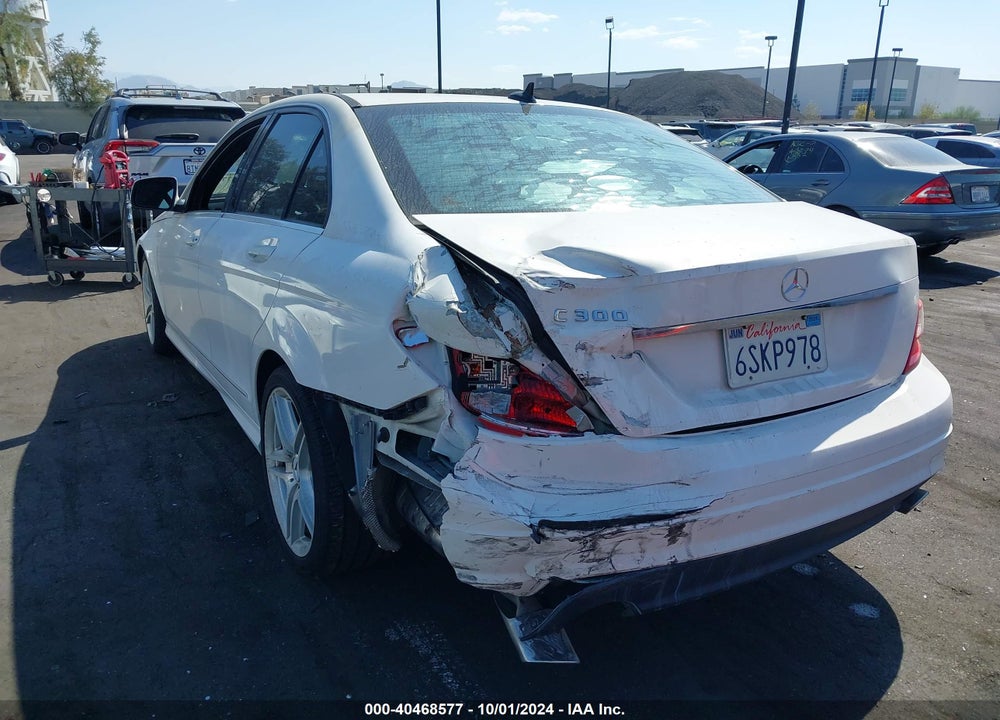 2008 MERCEDES-BENZ C 300 LUXURY/SPORT VIN: WDDGF54XX8R034459