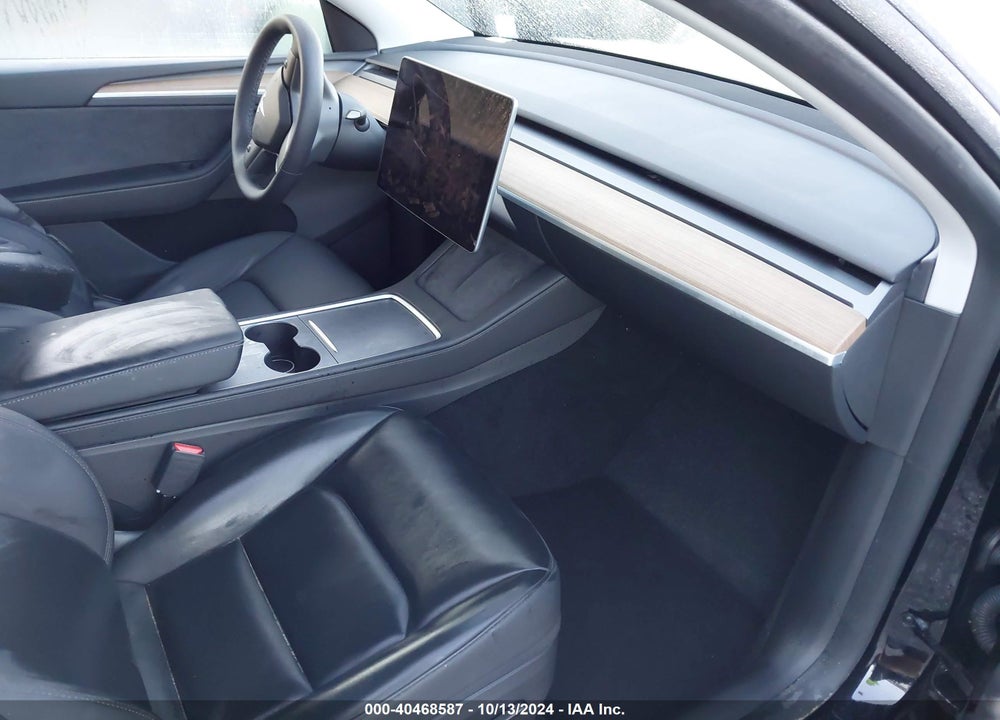 2024 TESLA MODEL Y LONG RANGE DUAL MOTOR ALL-WHEEL DRIVE VIN: 7SAYGDEE9RA292188
