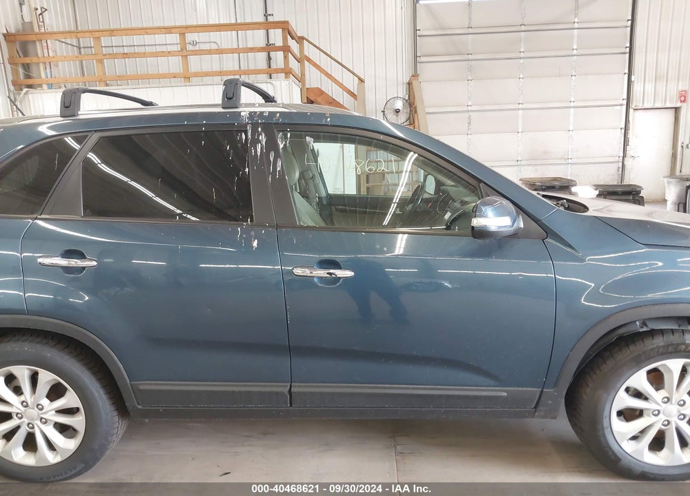 2014 KIA SORENTO EX V6 VIN: 5XYKU4A71EG525103