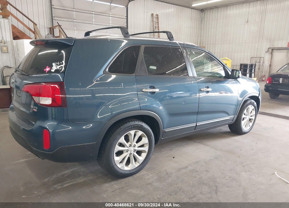 2014 KIA SORENTO EX V6 VIN: 5XYKU4A71EG525103