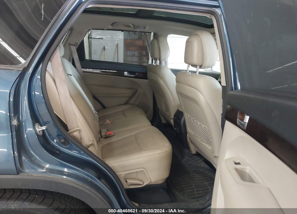2014 KIA SORENTO EX V6 VIN: 5XYKU4A71EG525103
