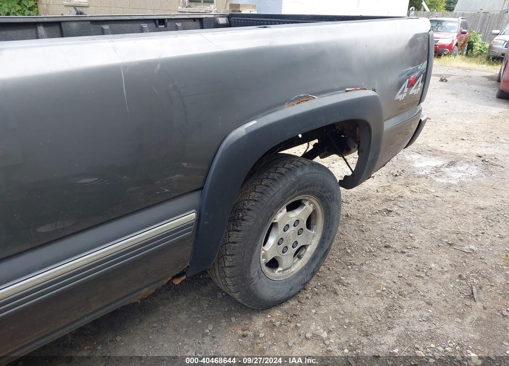 1999 CHEVROLET SILVERADO K1500 VIN: 1GCEK14T8XE123987