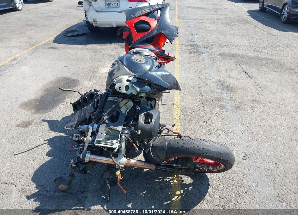 2007 SUZUKI GSX-R1000 VIN: JS1GT77A972114634