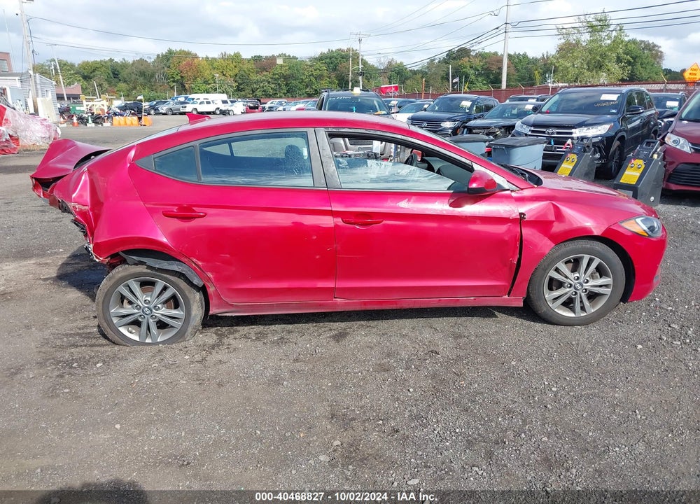 2018 HYUNDAI ELANTRA SEL VIN: 5NPD84LF5JH318198