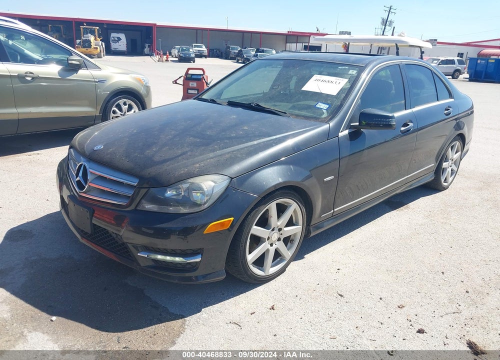 2012 MERCEDES-BENZ C 250 LUXURY/SPORT VIN: WDDGF4HB2CA713402