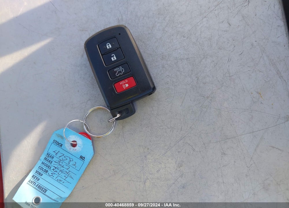 2017 TOYOTA RAV4 SE VIN: 2T3JFREV7HW627099