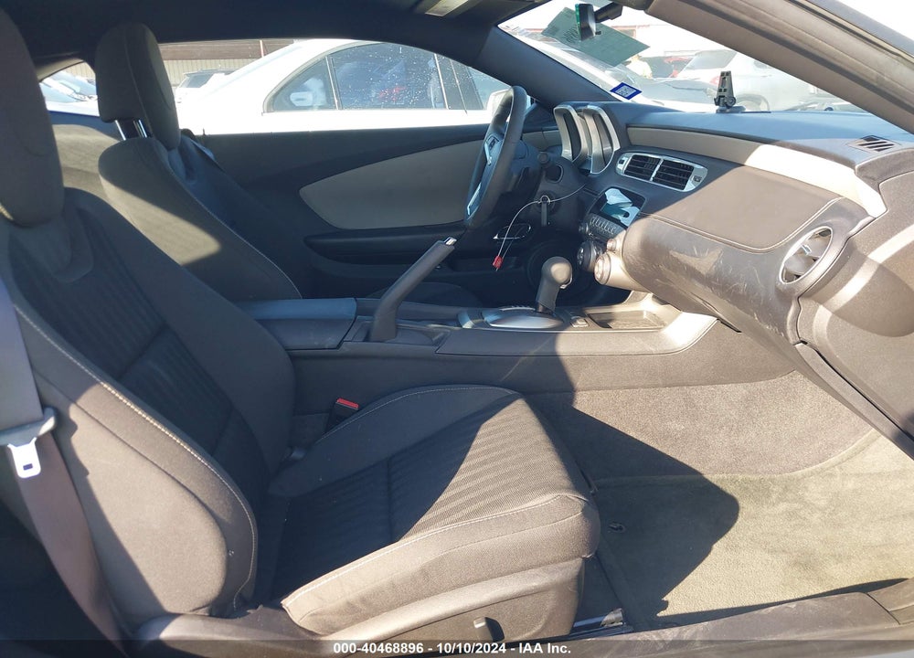 2015 CHEVROLET CAMARO 2LS VIN: 2G1FB1E37F9311851