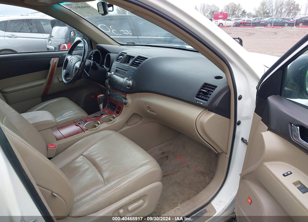 2010 TOYOTA HIGHLANDER LIMITED V6 VIN: 5TDDK3EH5AS037362