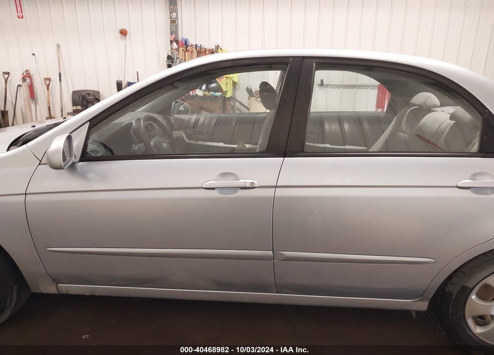 2007 KIA SPECTRA EX VIN: KNAFE121475437050