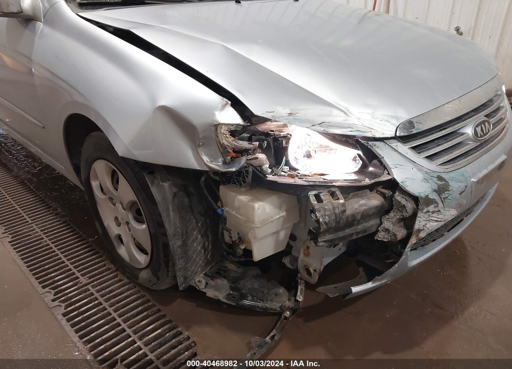2007 KIA SPECTRA EX VIN: KNAFE121475437050