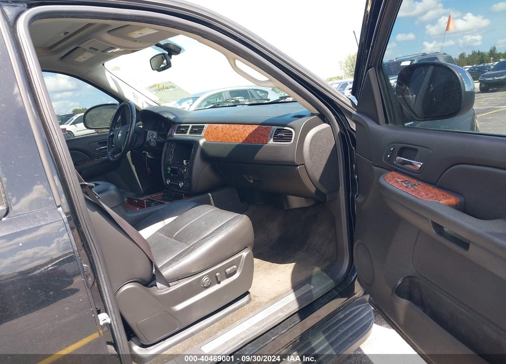 2008 CHEVROLET AVALANCHE 1500 LTZ VIN: 3GNEC12058G143735
