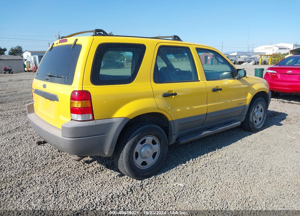 2001 FORD ESCAPE XLS VIN: 1FMYU02151KA68597