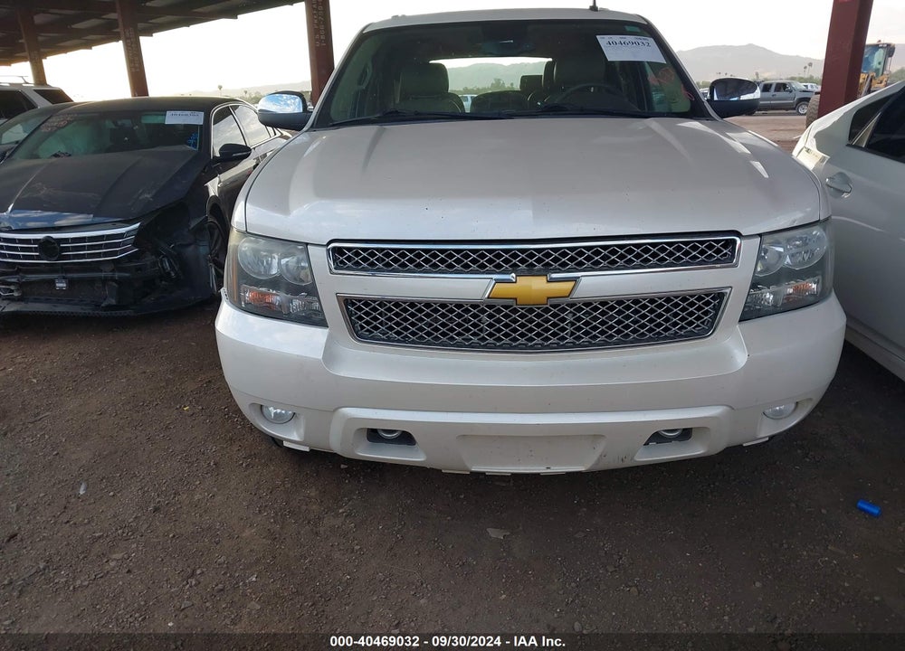 2013 CHEVROLET SUBURBAN 1500 LTZ VIN: 1GNSKKE74DR182427