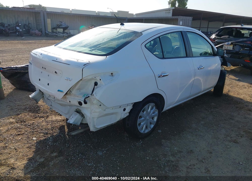 2015 NISSAN VERSA 1.6 SV VIN: 3N1CN7AP0FL892011