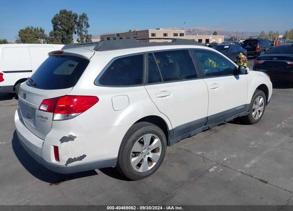 2010 SUBARU OUTBACK 2.5I LIMITED VIN: 4S4BRBKC8A3345886