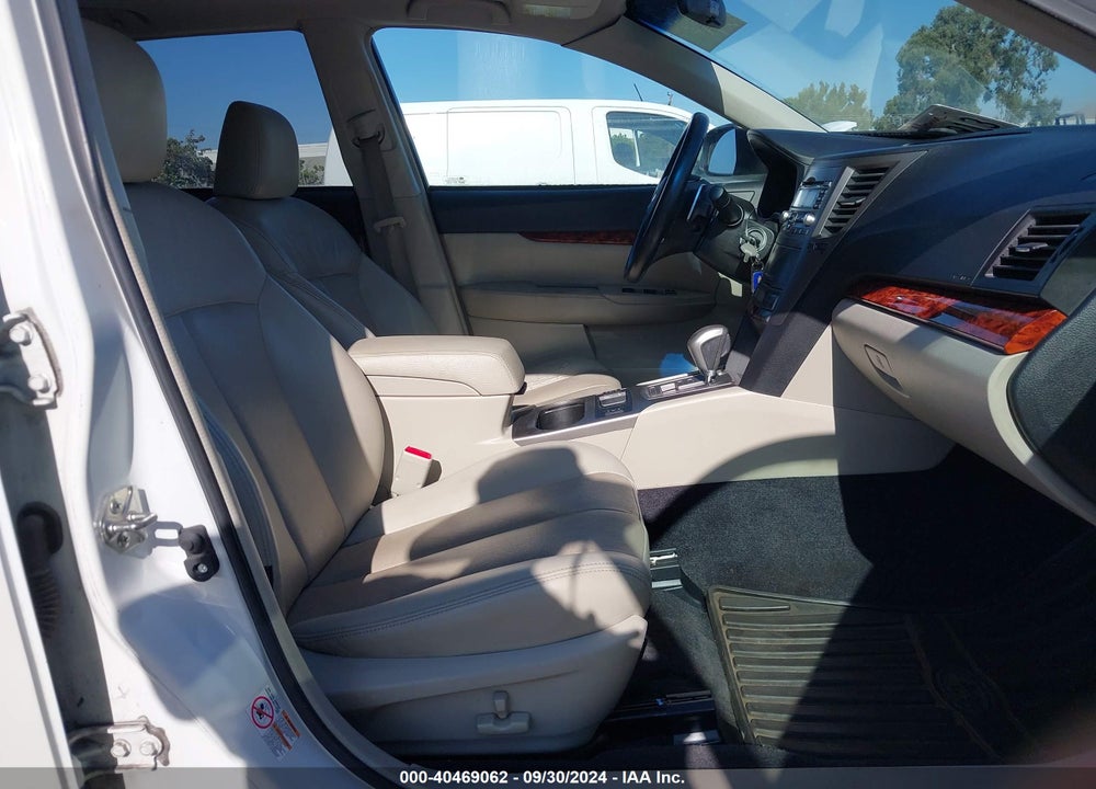 2010 SUBARU OUTBACK 2.5I LIMITED VIN: 4S4BRBKC8A3345886
