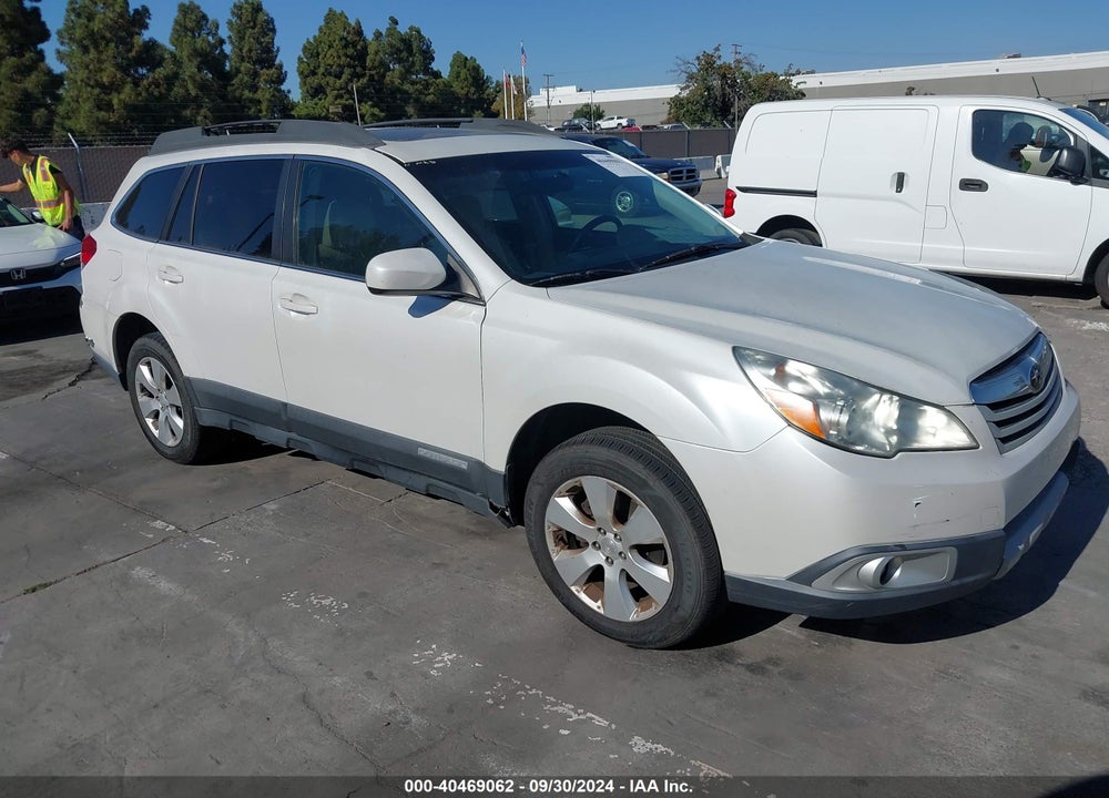 2010 SUBARU OUTBACK 2.5I LIMITED VIN: 4S4BRBKC8A3345886