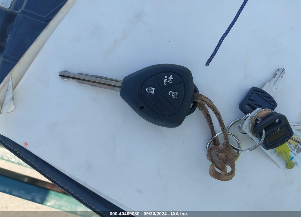 2008 SCION XB VIN: JTLKE50E681051757