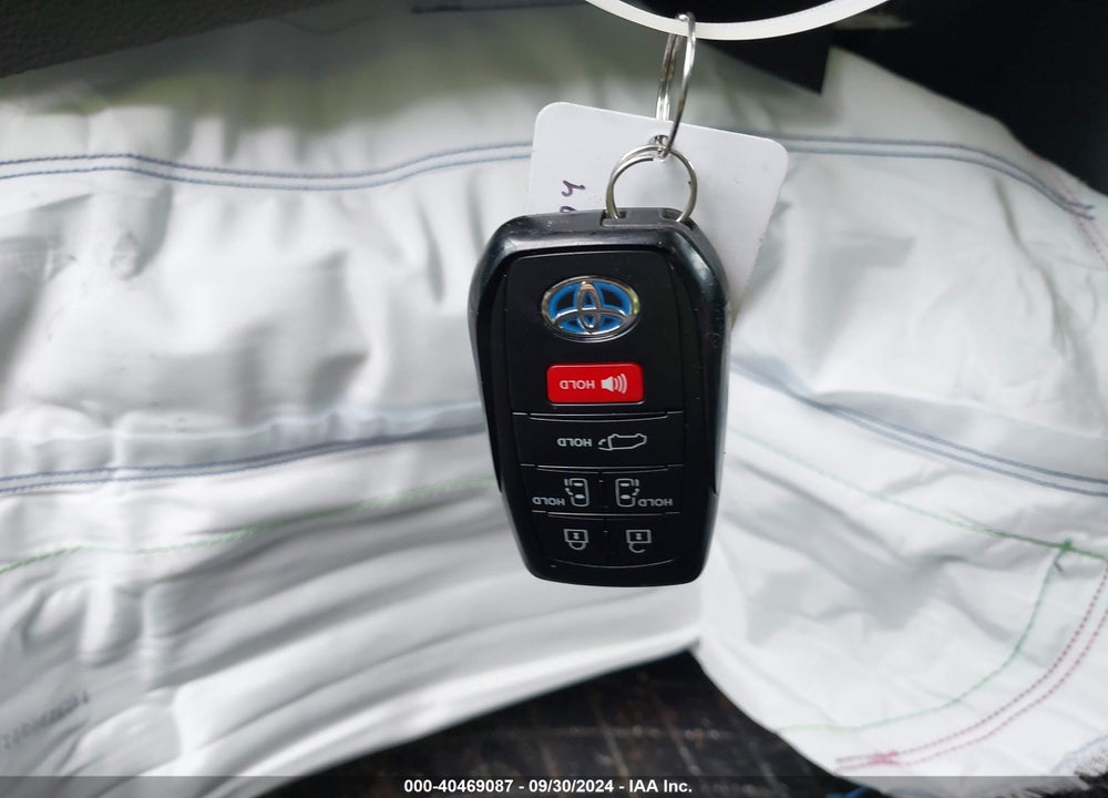 2023 TOYOTA SIENNA WOODLAND EDITION VIN: 5TDCSKFC6PS086460