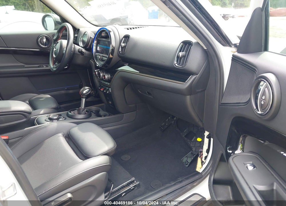 2019 MINI COUNTRYMAN COOPER S VIN: WMZYT3C57K3E97071