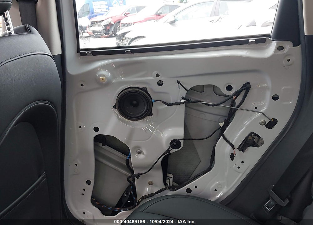2019 MINI COUNTRYMAN COOPER S VIN: WMZYT3C57K3E97071