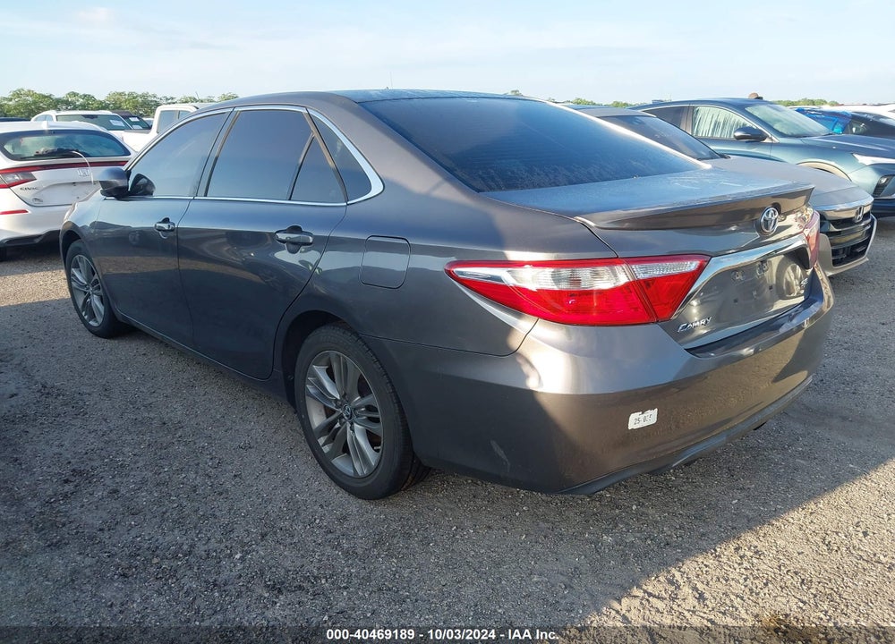 2015 TOYOTA CAMRY SE VIN: 4T1BF1FK3FU002439