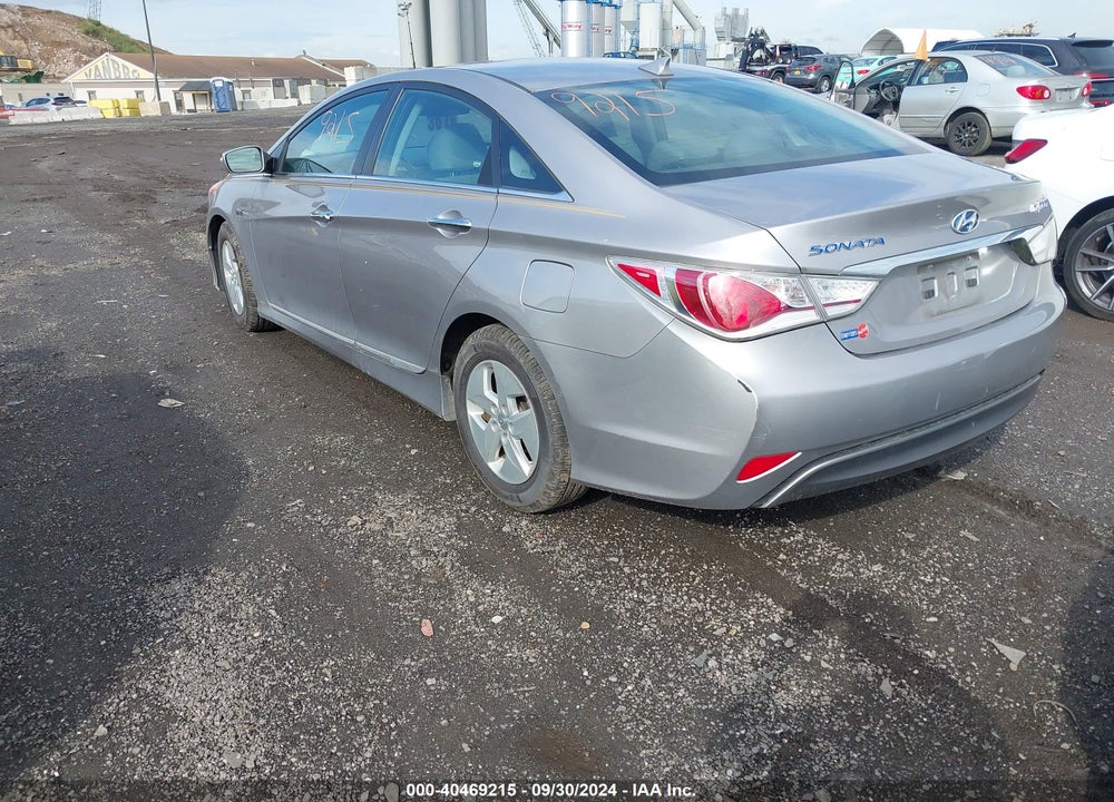 2012 HYUNDAI SONATA HYBRID VIN: KMHEC4A44CA022843