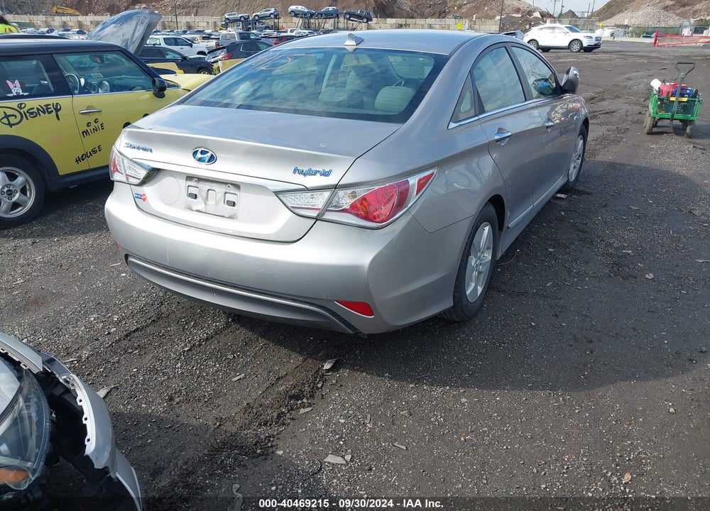 2012 HYUNDAI SONATA HYBRID VIN: KMHEC4A44CA022843