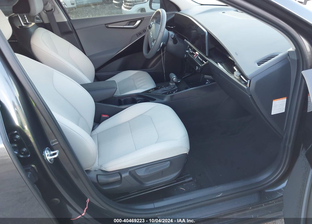 2024 KIA NIRO EX VIN: KNDCR3LE3R5186192