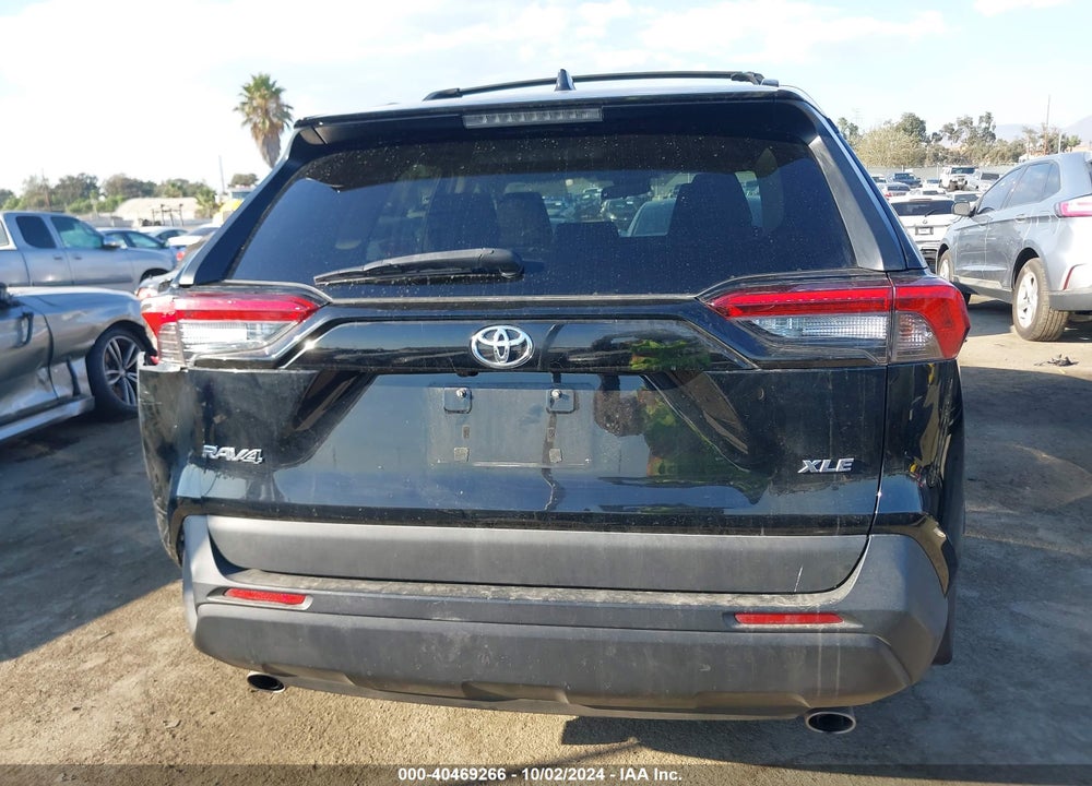 2020 TOYOTA RAV4 XLE VIN: 2T3W1RFV9LW073043