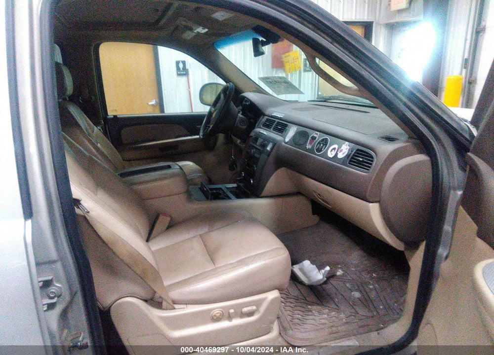 2009 CHEVROLET AVALANCHE 1500 LTZ VIN: 3GNFK32029G175949