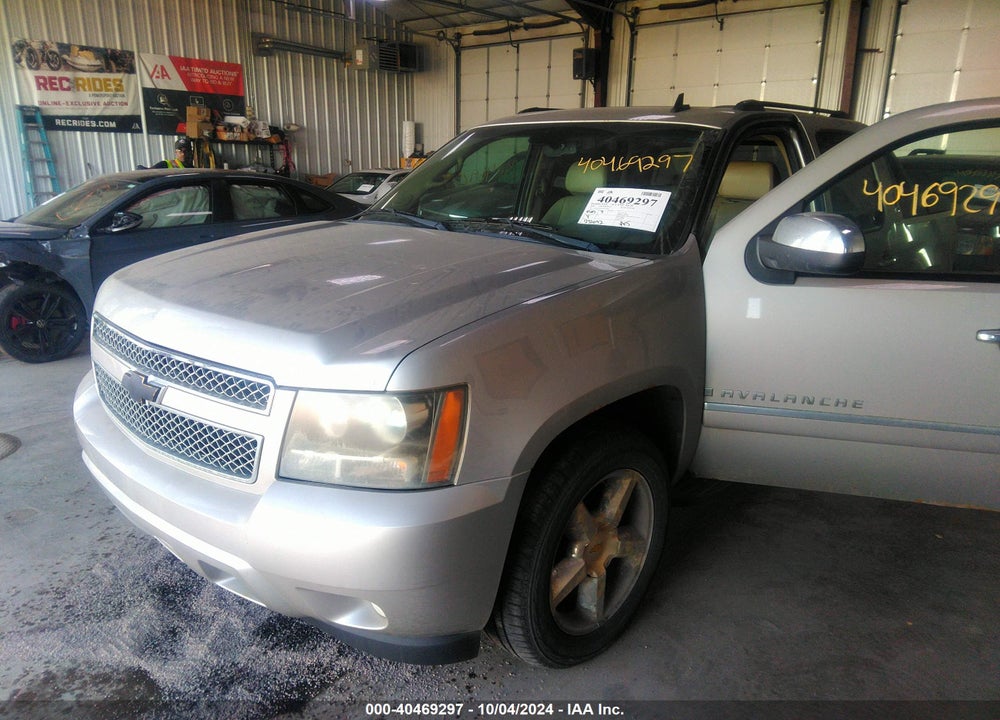 2009 CHEVROLET AVALANCHE 1500 LTZ VIN: 3GNFK32029G175949