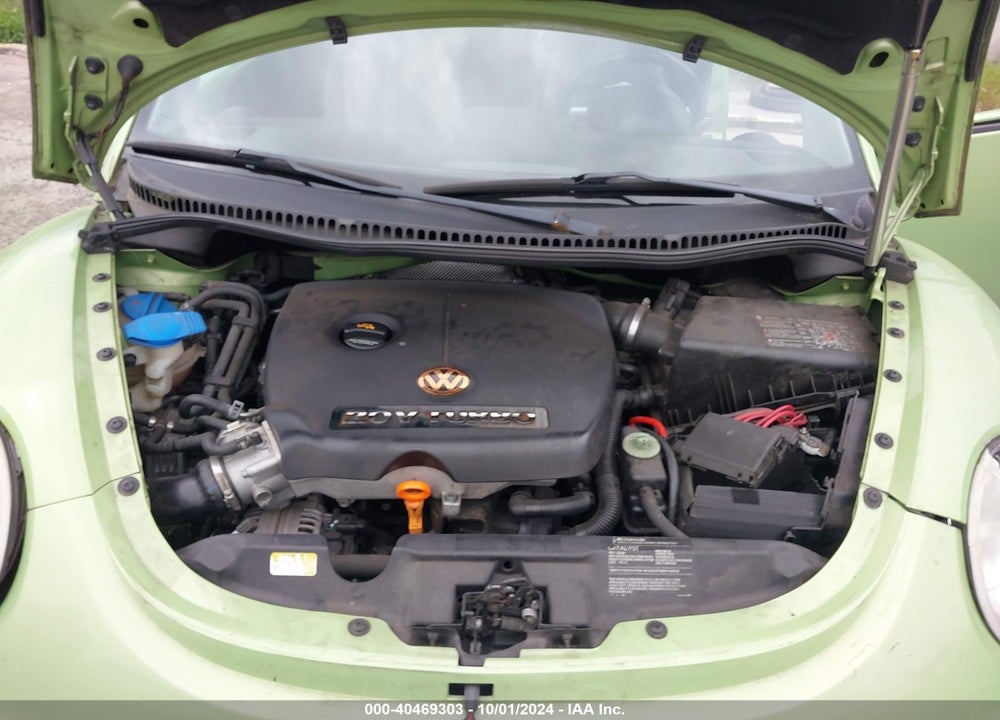 2005 VOLKSWAGEN NEW BEETLE GLS 1.8T VIN: 3VWCD31C55M408572