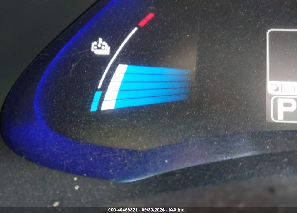 2011 NISSAN LEAF SL VIN: JN1AZ0CP5BT008148