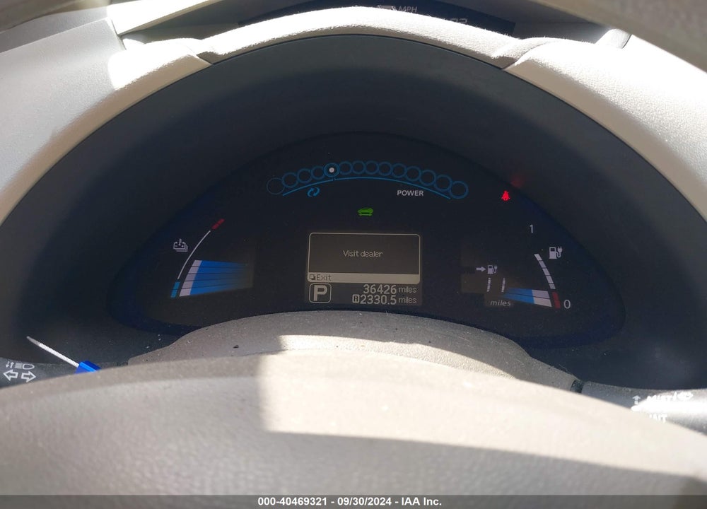 2011 NISSAN LEAF SL VIN: JN1AZ0CP5BT008148