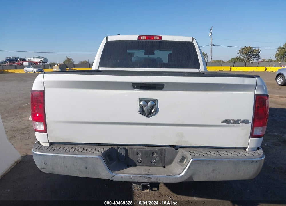 2019 RAM 1500 CLASSIC TRADESMAN 4X4 5'7 BOX VIN: 1C6RR7KM0KS726171