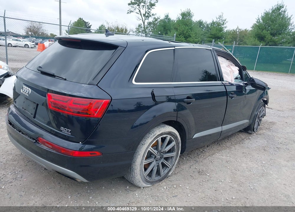 2017 AUDI Q7 3.0T PREMIUM VIN: WA1LAAF70HD020526