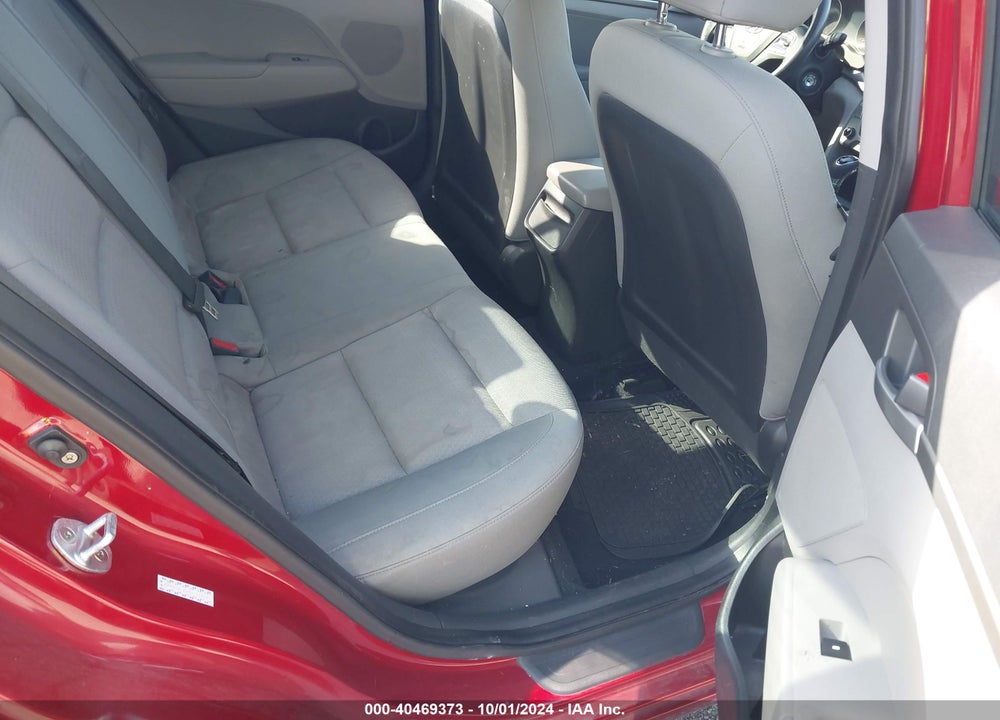 2017 HYUNDAI ELANTRA SE VIN: KMHD74LF0HU112043