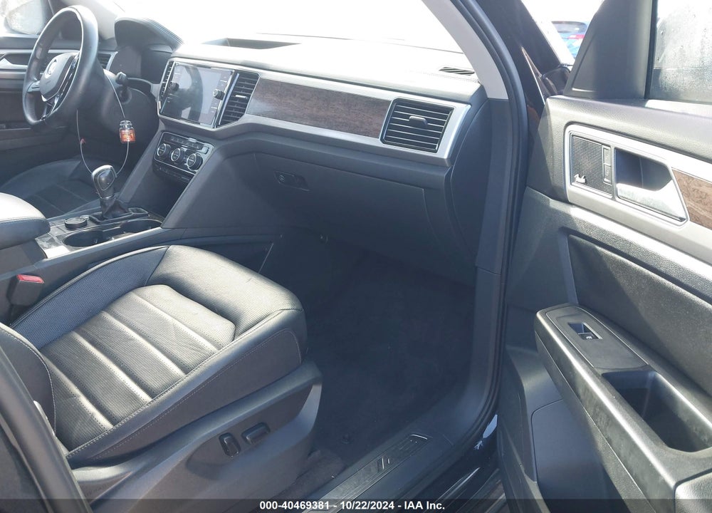 2018 VOLKSWAGEN ATLAS 3.6L V6 SEL PREMIUM VIN: 1V2NR2CA0JC574382
