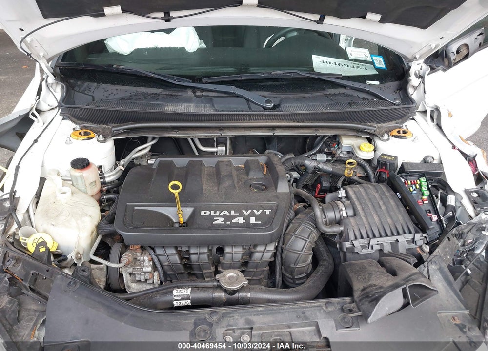 2014 CHRYSLER 200 LX VIN: 1C3CCBAB0EN195306