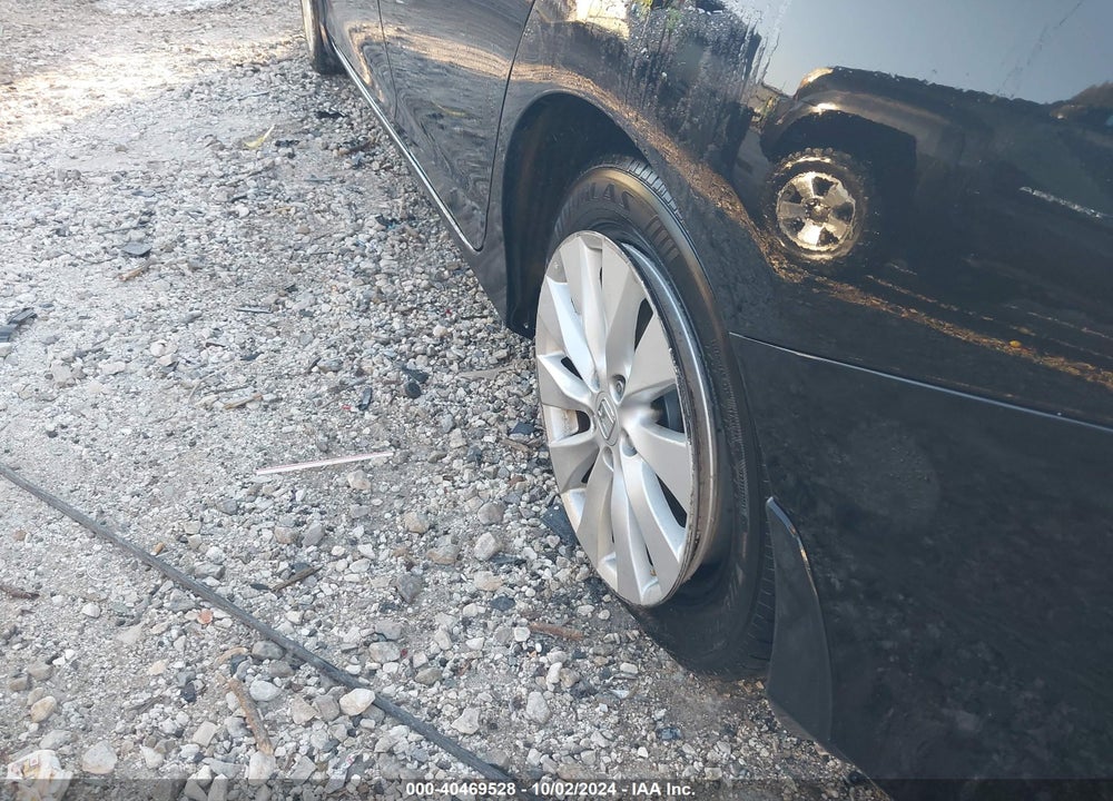 2013 HONDA ACCORD EX-L VIN: 1HGCR2F87DA103249