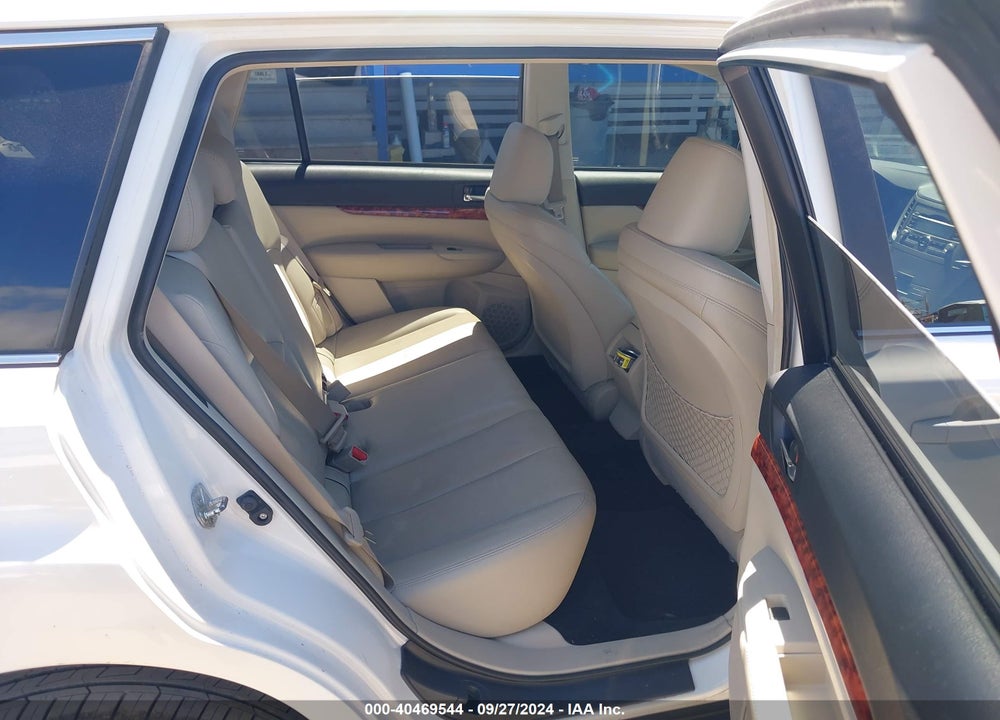 2011 SUBARU OUTBACK 2.5I LIMITED VIN: 4S4BRCKC8B3402238