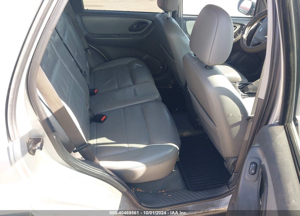 2005 FORD ESCAPE XLT VIN: 1FMYU93105KB20890