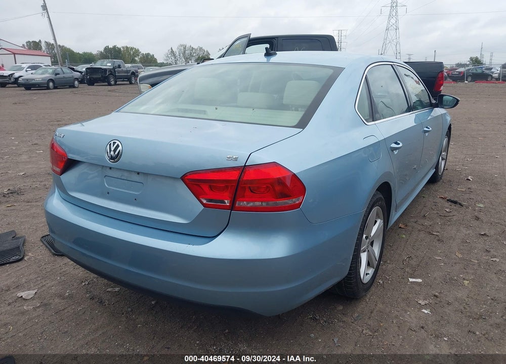 2012 VOLKSWAGEN PASSAT 2.5L SE VIN: 1VWBP7A38CC012757