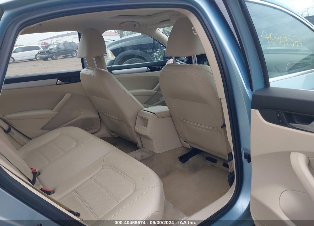 2012 VOLKSWAGEN PASSAT 2.5L SE VIN: 1VWBP7A38CC012757